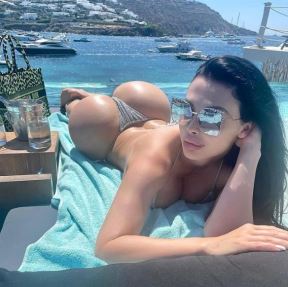 Aleta Oušn grudi