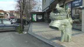 čačak metalna skulpura prase  (3).jpg