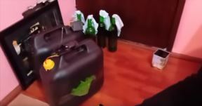 Bombaš preti eksplozijom u Baru (3).jpg
