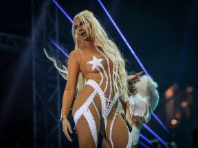 Jelena Karleuša, Nastup (3).jpeg