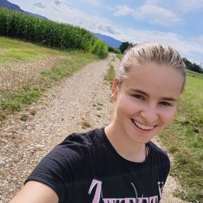nika križnar