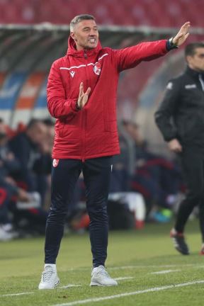 Crvena zvezda Radnički Niš uživo prenos livestream Arenasport Premium 1 youtube link kup srbije