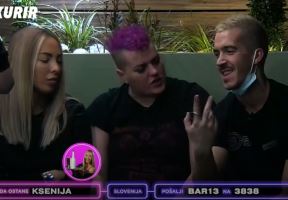 live-2.jpg