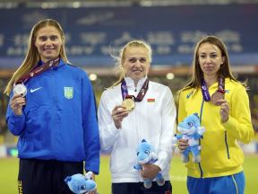 Ana Plotišina (u plavom)
