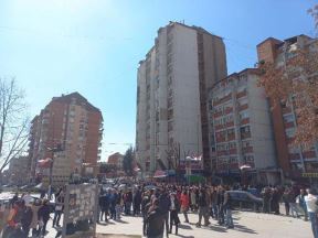 Protest Srba u Kosovskoj Mitrovici i Gračanici