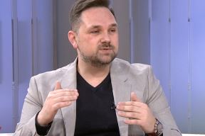 doktor o pomeranju sata.jpg