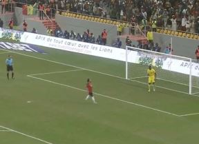 Ispaljivanje lasera iz publike Gana  (4).jpg