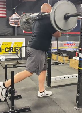 Evan gorila (4).jpg