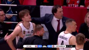 trener, napad, litvanija, košarka (1).jpg