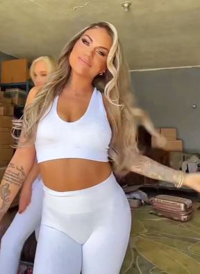 Karmen (4).jpg
