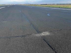 oštećen aerodrom.jpg