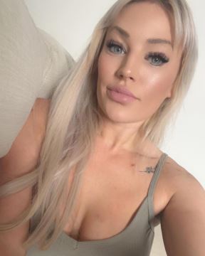elisechristielikescake (3).jpg