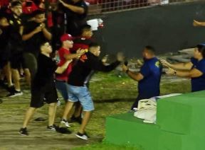 Brazil navijaci neredi (5).jpg