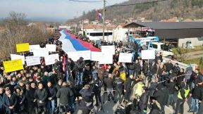 Srbi na barikadama Kosovo (4).jpg