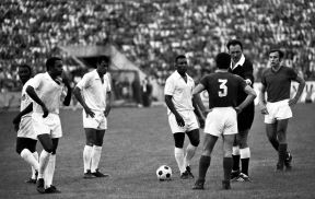 19690910tmSantos1.jpg