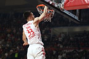 Nikola Mirotić stao na liniju pre trojke protiv Crvene zvezde