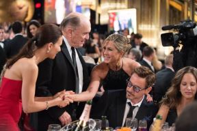 Dzenifer-Aniston-0215079434.jpg
