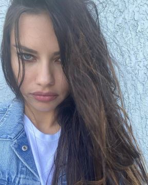 adrianalima_89276477_137578677788055_8845516104735370177_n.jpg