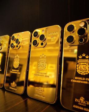 idesigngold_334001113_2350415558452839_320781772140950441_n.jpg