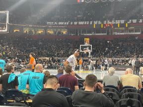 Grobari dočekali Marija Hezonju zvižducima