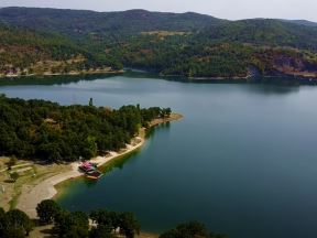 Borsko jezero.jpg