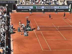 Novak i Fokina otišli sa terena u pauzi izmedju setova (1).jpg