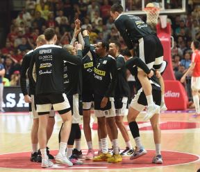 Dejan Davidovac gleda Zvezda Partizan