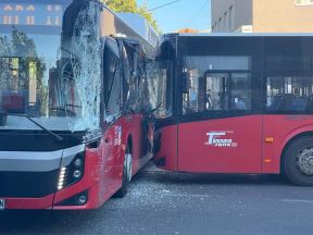 Sudar 2 autobusa u Beogradu