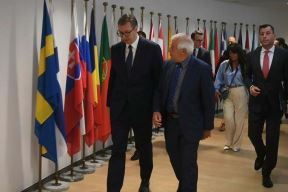 Aleksandar Vučić u poseti Briselu 1.jpg