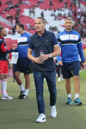 Crvena zvezda Radnički (60).jpg