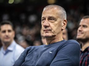 Aco Petrović gleda utakmicu Partizana u Beogradskoj areni