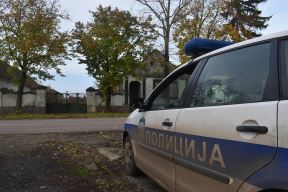 3726852_policijski-auto-foto-s.u._ff.jpg