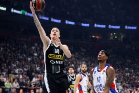 Utakmica KK Partizan - Efes (6) copy.jpg