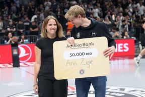 Toni Kukoč gleda Partizan Olimpijakos