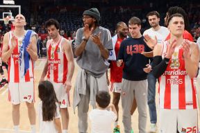 Crvena Zvezda Olimpijakos (4).JPG