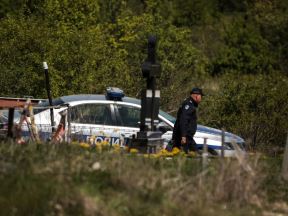 Policija blokirala prilaz groblju Zlot (7).jpg