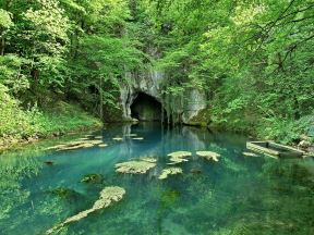 Resavska pećina, stalaktiti, stalagmiti (2) copy.jpg