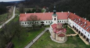 manastir Mesić3.jpg