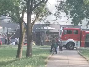 Gori splav Godo na Savskom keju (2).jpg