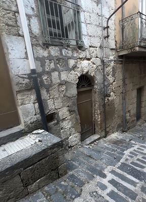 Kuća za jedan evro na Siciliji (6).jpg