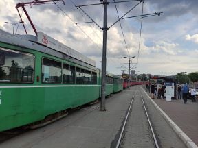 Policija zaustavila tramvaje kod Franša, ne idu ka gradu (1).jpg