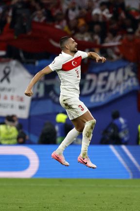 demiral (1).jpg