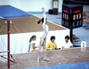 Nadia Comaneci (5).jpg