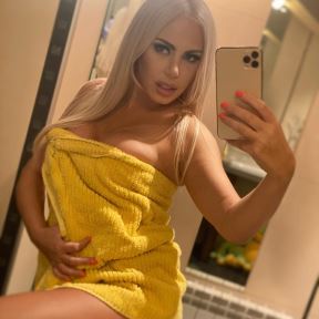 kamelia_official_1664455251_2937986052805965671_214440815.jpg