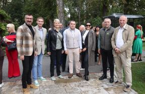 1536079_judi4_ff.jpg