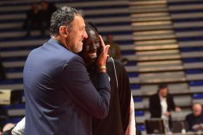 Vlade Divac na Partizan Makabi (1).jpg