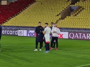 Šetnja fudbalera Crvene zvezde u Monaku (2).jpg