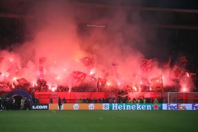 Crvena Zvezda slavlje Štutgart (6).JPG