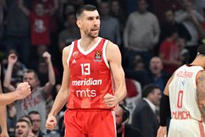 Zvezda - - Bajern (22).JPG