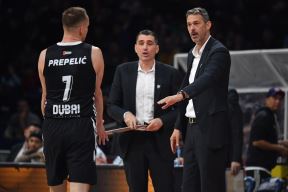 Crvena Zvezda - - Dubai (9).JPG